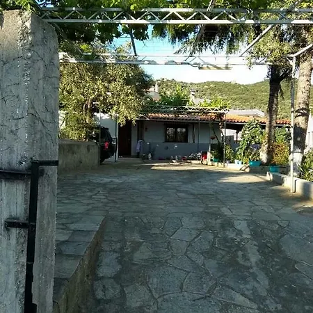 Elpida Apartmán *