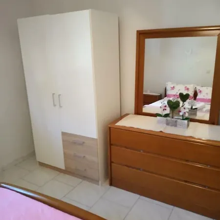 Elpida Apartmán *